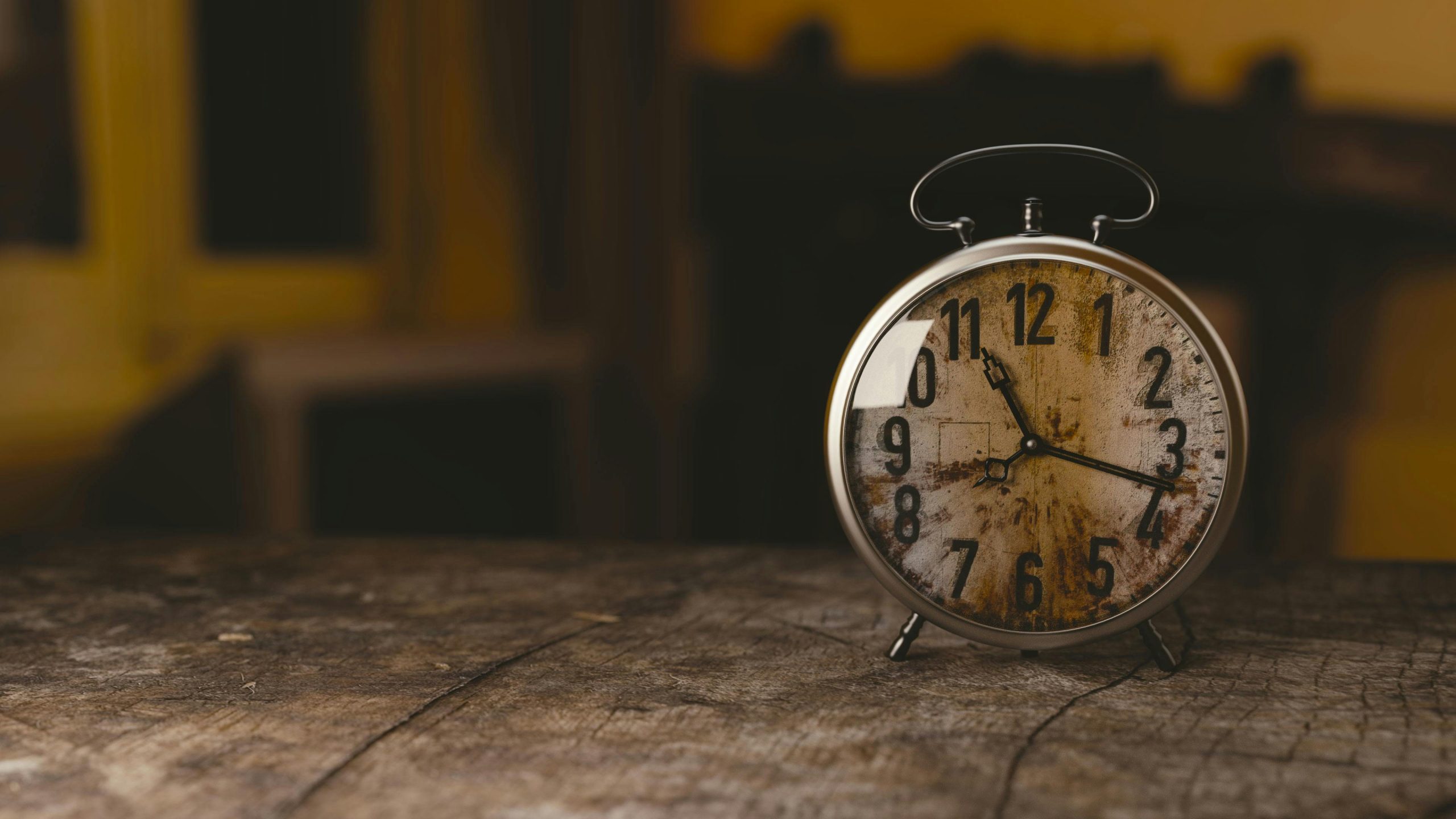 Nostalgic image of an analogue alarm clock